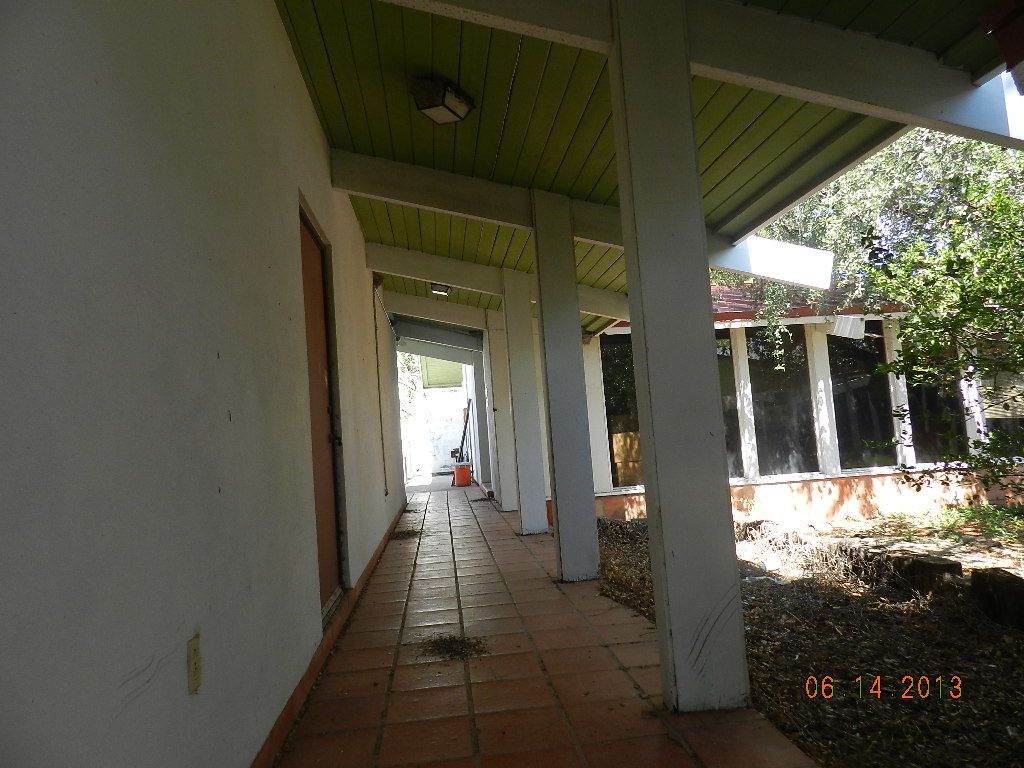 Stephen & Sue Lau Building: 1 Spring Dr, Fort Stockton, TX 79735